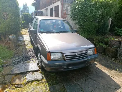 Gebraucht Opel Ascona 75 PS (55 kW) 1986 Grau Limousine