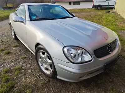 Gebraucht Mercedes SLK200 163 PS (119 kW) 2002 Silber Cabrio