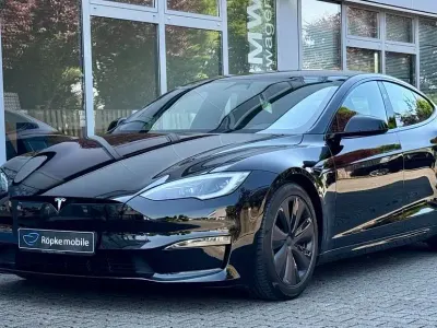 Gebraucht Tesla Model S 503 kW (685 PS) 2023 Solid black Kleinwagen
