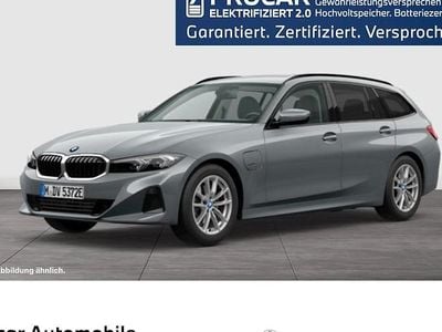 Grau Gebraucht 2022 BMW 320e Shadowline Limousine | 27.670 € (Fairer Preis)