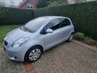 gebraucht Toyota Yaris 1,3-l-VVT-i Cool Cool