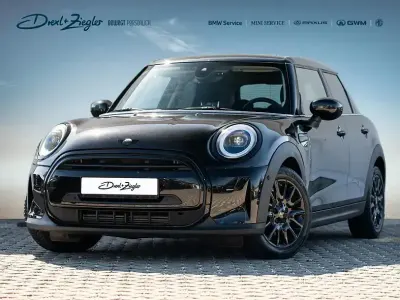 Gebraucht Mini Cooper 136 PS (100 kW) 2023 Midnight black Kleinwagen