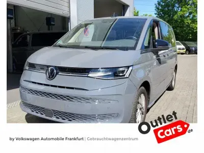 Gebraucht VW Multivan Life 150 PS (110 kW) 2022 J2 pure grey Van / Kleinbus