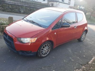 Rot Gebraucht 2009 Mitsubishi Colt Inform Limousine | 1.490 € (Fairer Preis)