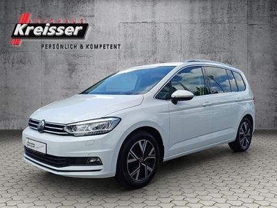 Gebraucht VW Touran Highline 150 PS (110 kW) 2022 Weiß (pure white) Van / Kleinbus