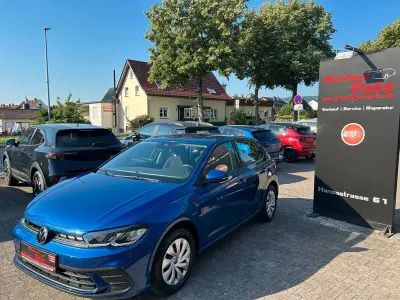 Gebraucht VW Polo Life 80 PS (58 kW) 2022 Blau Kleinwagen