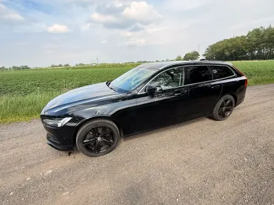Gebraucht Volvo V90 Momentum 235 PS (172 kW) 2016 Schwarz Kombi
