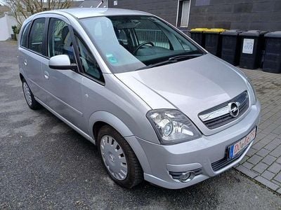Używany Opel Meriva 105 KM (77 kW) 2009 Srebrny Minivan