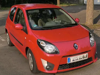Gebraucht Renault Twingo 76 PS (55 kW) 2009 Rot Kleinwagen