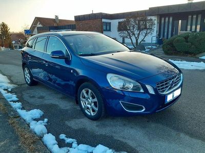 Gebraucht Volvo V60 Ocean Race 179 PS (131 kW) 2012 Blau Kombi