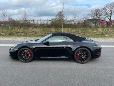 Second-hand Porsche 992 480 CP (353 kW) 2022 Negru Cabrio