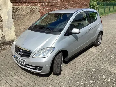 Gebraucht Mercedes A150 Avantgarde 95 PS (69 kW) 2010 Silber Limousine