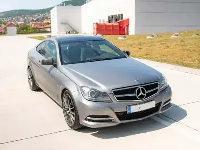 Gebraucht Mercedes C350 306 PS (225 kW) 2012 Grau Coupé