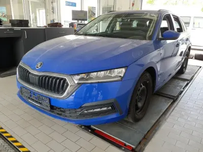 Gebraucht Skoda Octavia Ambition 116 PS (85 kW) 2021 Blau Limousine
