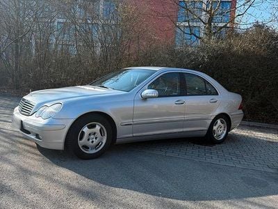 Gebraucht Mercedes C220 156 PS (114 kW) 2001 Silber Limousine