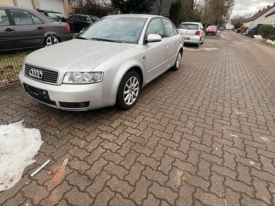 Grau Gebraucht 2003 Audi A4 Limousine | 1.500 €