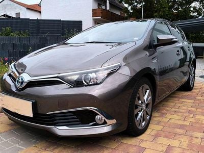 Toyota Auris Hybrid