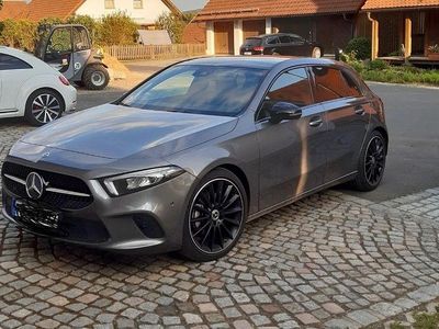 Gebraucht Mercedes A200 163 PS (119 kW) 2018 Grau Kleinwagen