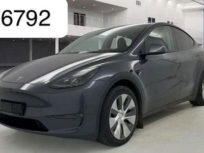 Grau Gebraucht 2023 Tesla Model Y SUV | 33.450 € (Guter Preis)