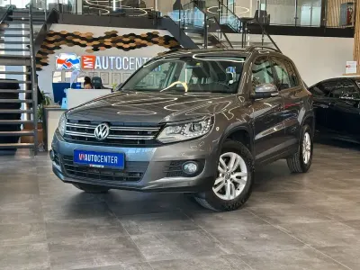 Gebraucht VW Tiguan Trendline 110 PS (80 kW) 2017 Grau SUV