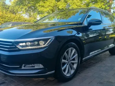 Gebraucht VW Passat Highline 150 PS (110 kW) 2015 Schwarz Kombi