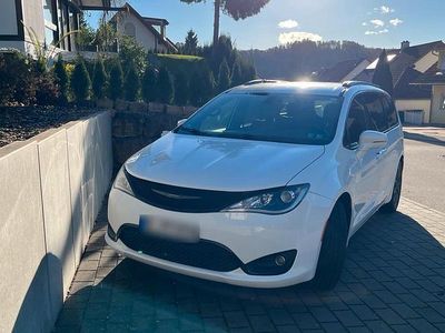 Gebraucht Chrysler Pacifica 287 PS (211 kW) 2018 Weiß Van
