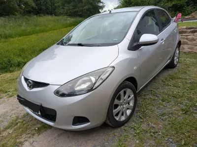 Gebraucht Mazda 2 75 PS (55 kW) 2009 Silber Kleinwagen