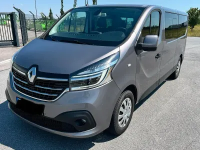 Gebraucht Renault Trafic Life 145 PS (106 kW) 2019 Grau Van / Kleinbus