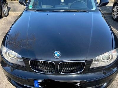 Gebraucht BMW 116 116 PS (85 kW) 2010 Schwarz Kleinwagen