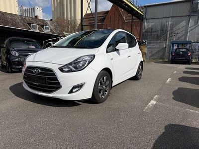 Gebraucht Hyundai i20 Space Plus 125 PS (91 kW) 2019 Weiß Kleinwagen