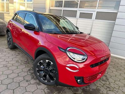 Neu Fiat 600 La Prima 136 PS (100 kW) 2025 Beige SUV