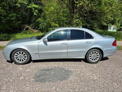 Mercedes E280