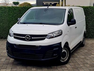 Weiß Gebraucht 2021 Opel Vivaro Edition Van / Kleinbus | 16.999 € (Fairer Preis)