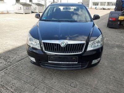 Gebraucht Skoda Octavia Elegance 110 PS (80 kW) 2010 Grau Kombi