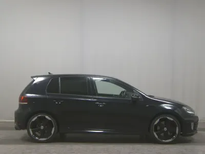 Gebraucht VW Golf VI Sound 235 PS (172 kW) 2011 Deep black perleffekt Kleinwagen