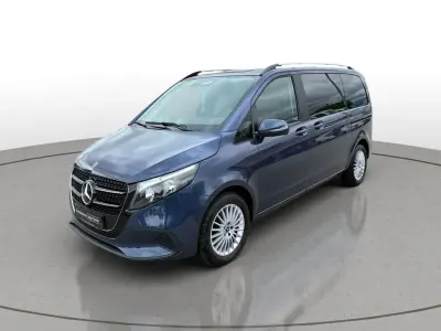 Gebraucht Mercedes V220 163 PS (119 kW) 2024 Blau Van / Kleinbus