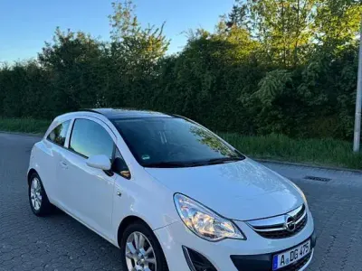 Gebraucht Opel Corsa Active 69 PS (50 kW) 2013 Weiß Kleinwagen