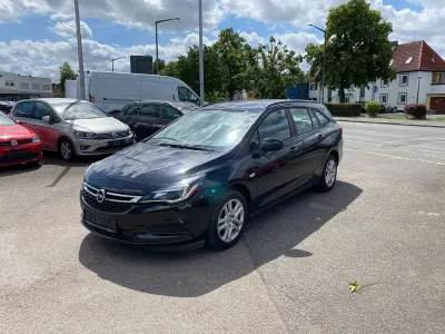 Gebraucht Opel Astra Business 105 PS (77 kW) 2017 Onyx schwarz Kombi