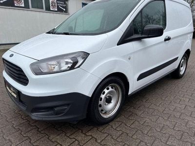 Gebraucht Ford Transit 101 PS (74 kW) 2017 Weiß Van / Kleinbus