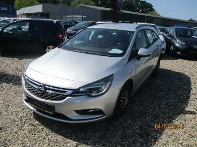Gebraucht Opel Astra Edition 110 PS (80 kW) 2018 Silber Kombi