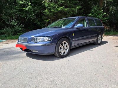 Second-hand Volvo V70 Comfort 200 CP (147 kW) 2002 Albastru Break