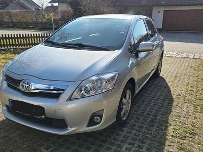 Gebraucht Toyota Auris Hybrid Life 136 PS (100 kW) 2012 Silber Limousine