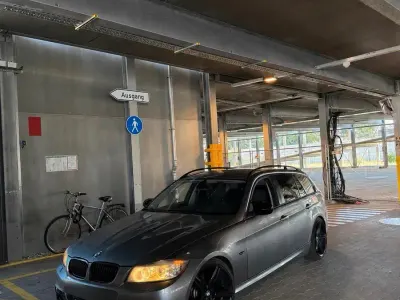 Gebraucht BMW 330 M Sport 245 PS (180 kW) 2009 Grau Kombi