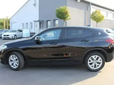 Używany BMW X2 Advantage 150 KM (110 kW) 2021 Czarny SUV