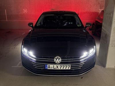 Usata VW Arteon Elegance 150 CV (110 kW) 2018 Nero Utilitaria