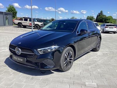 Gebraucht Mercedes A250 218 PS (160 kW) 2024 Metalliclack kosmosschwarz Limousine