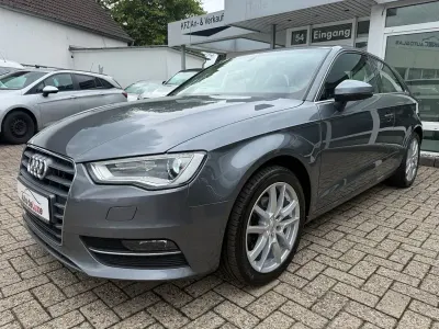 Gebraucht Audi A3 Attraction 122 PS (89 kW) 2013 Grau Limousine