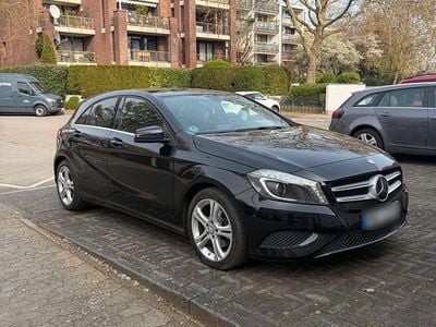 Usado Mercedes A200 AMG line 156 HP (114 kW) 2015 Preto Sedan