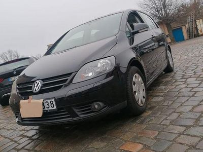 Schwarz Gebraucht 2006 VW Golf Plus Cross Van / Kleinbus | 2.900 € (Fairer Preis)