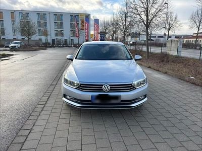 Gebraucht VW Passat Comfortline 120 PS (88 kW) 2016 Silber Limousine